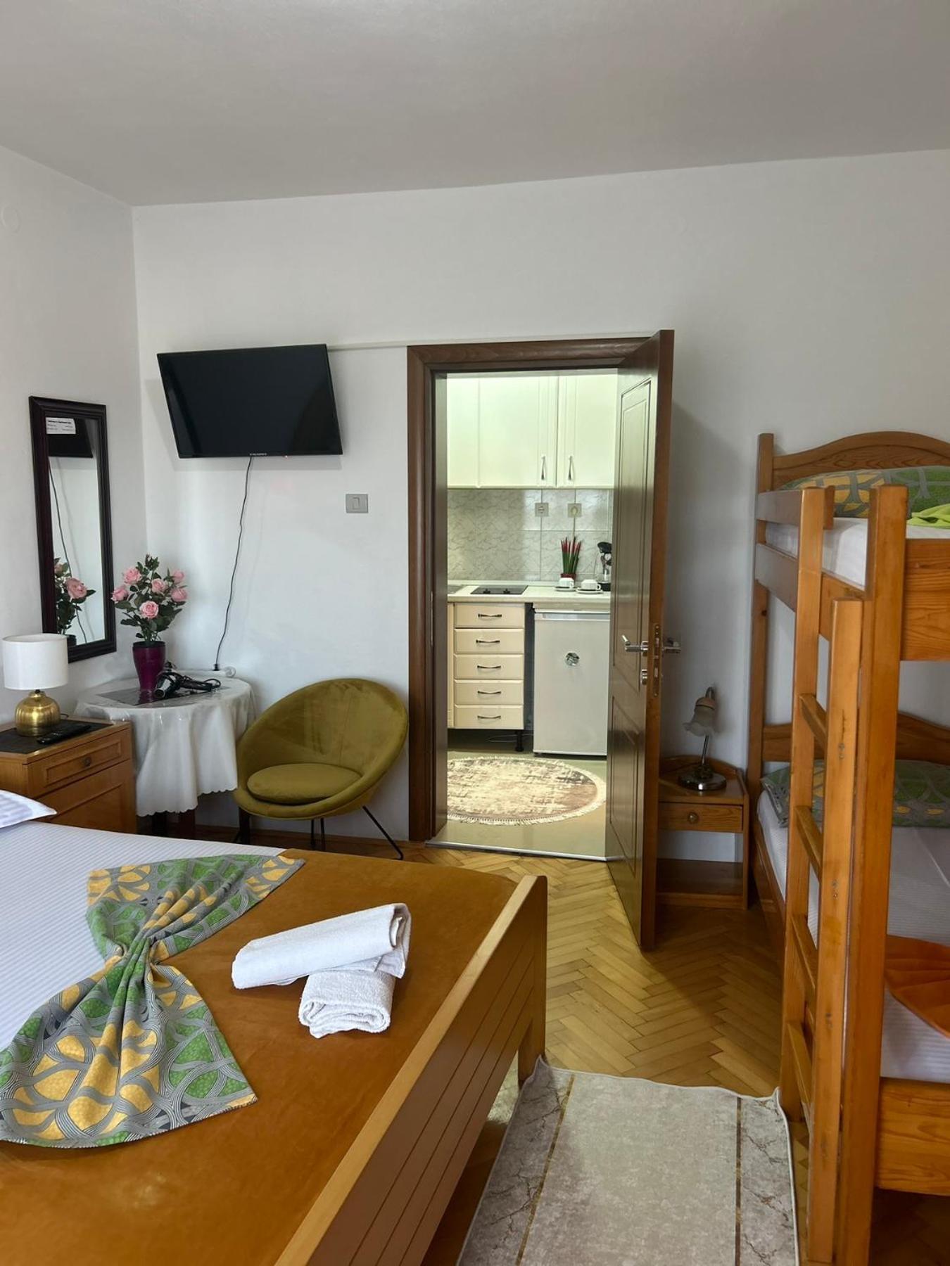 Apartments Gazi Улцинь Екстер'єр фото