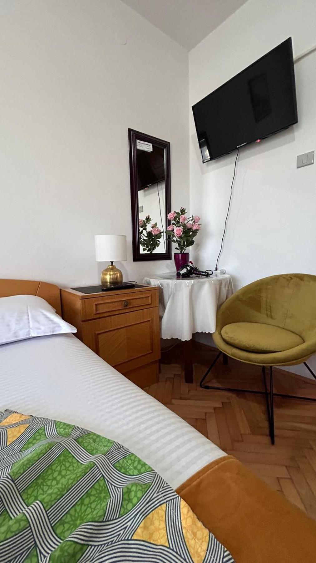 Apartments Gazi Улцинь Екстер'єр фото
